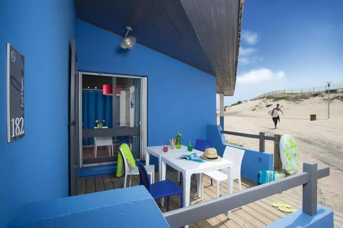 Le Club Belambra Les  Estagnots Mer propose des logements directement sur la sable !