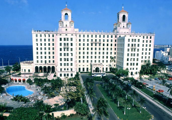 L'imposant hôtel Nacional est l'un des symbole de la ville de La Havane mais également représentatif d'une hôtellerie cubaine plus que vieillissante. 