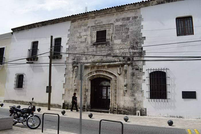Le quarier colonial  de Santo Domingo regorge de veuilles demeures du XVIème siècle parfaitement restaurarée