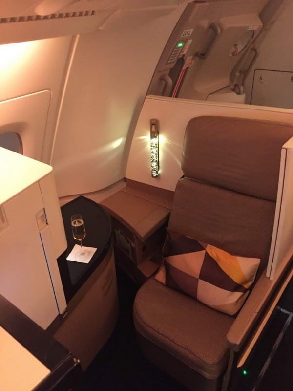 Un vrai nid douillet cette place en classe affaire sur l'A380 de la compagnie Etihad Airways