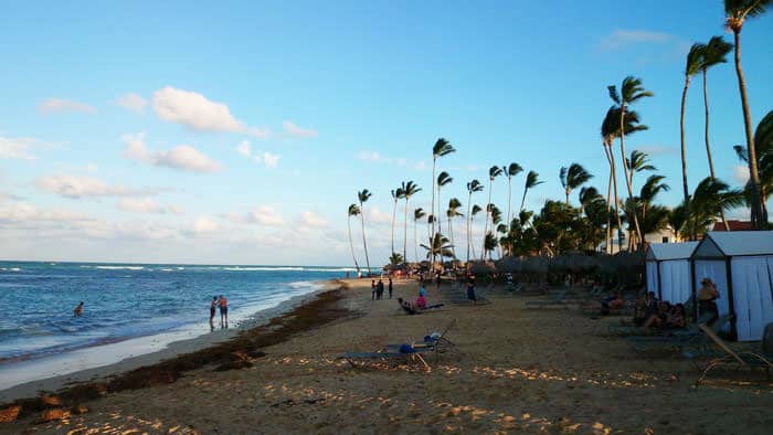 Derniers rayons de soleil sur la belle plage du Breathless