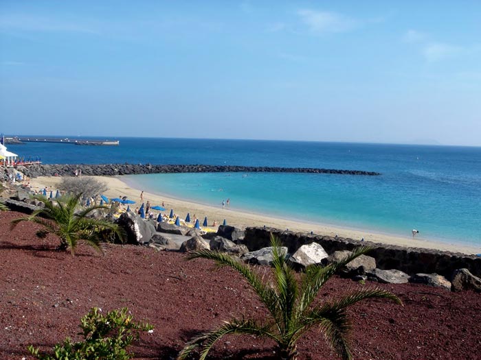 La plage Playa Blanca au coeur de la station est une petite plage sans grande intérêt. Les grandes plages à proximité sont celles de Papagayo.
