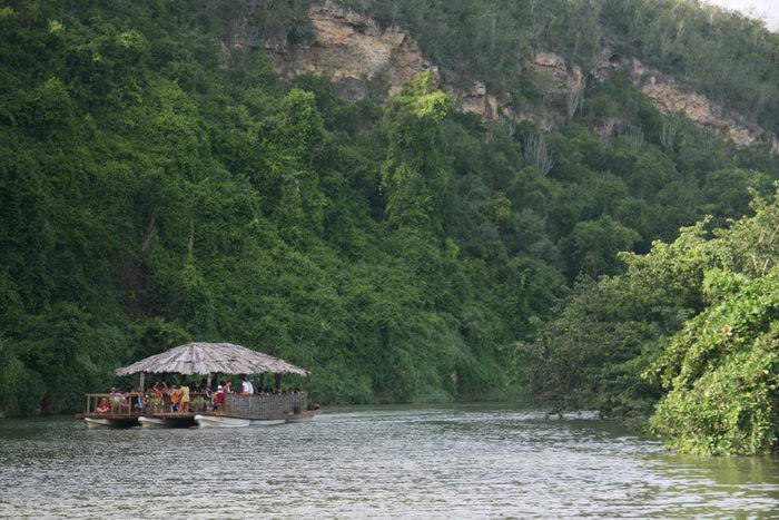 Le Rio Chavon a vraiment par endroit des airs d'Apocalypse Now