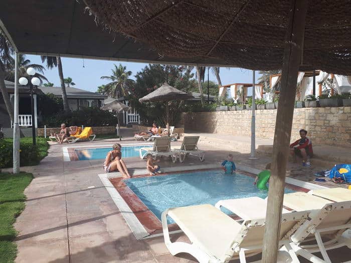 Le mini-club est très bien agencé avec ses deux petites piscines dont l'une est protégée du soleil