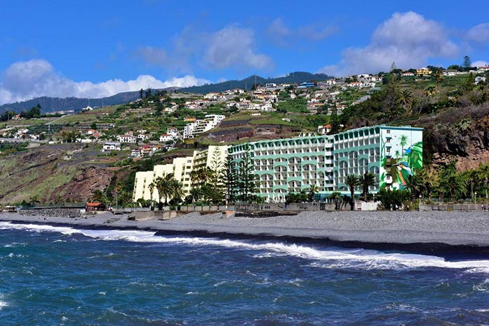 Cliquez sur la photo pour accéder à la fiche technique du Club Héliades Pestana Bay à Madère