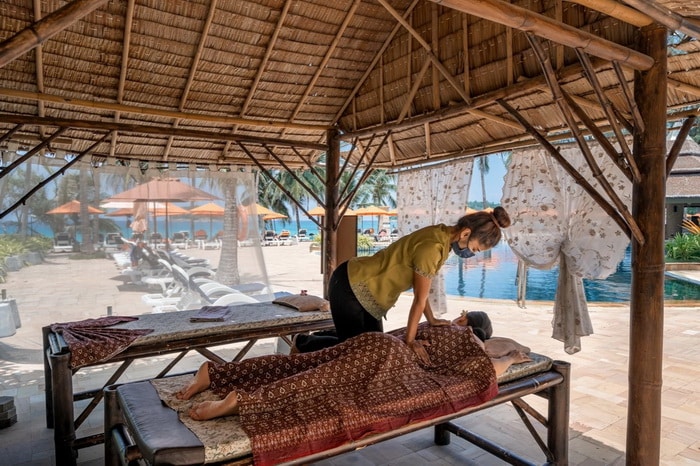 Rien de mieux après une journée d'excursion qu'un massage local au spa de l'hôtel où directement sur la plage ! 