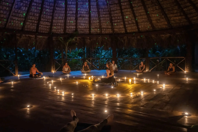 Cours et retraite de Yoga au Dominican Tree House Village 
