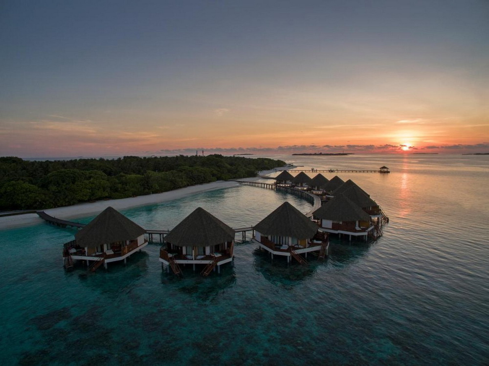 ADAARAN PRESTIGE WATER VILLAS 5* MALDIVES 